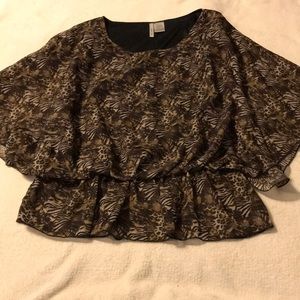 Animal print butterfly sleeve top. Size M.